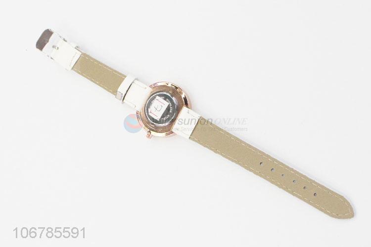 Modern Style PU Watchband Fashion Watch For Women