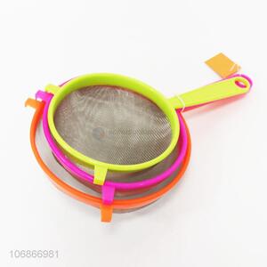 Lowest Price Plastic Mesh Powder Sieve With Long Handle Kitchen Gadget Strainer