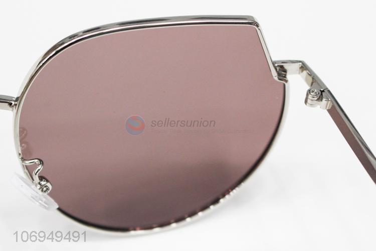 China OEM light custom logo sunglasses fashion eyewear