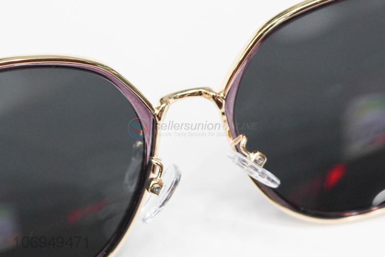 Latest arrival fashion custom logo uv400 sunglasses for adults