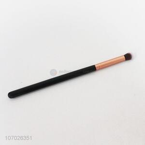 Good Quality Soft Makeup Brush With Plastic Handle