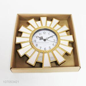 Modern Style Plastic Wall Clock Fashion Hanging Clock