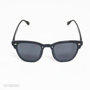 Custom Promotional Black Plastic Frame Fashion Sunglasses