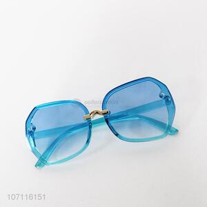 Promotional cheap colorful trendy adults plastic frame sunglasses