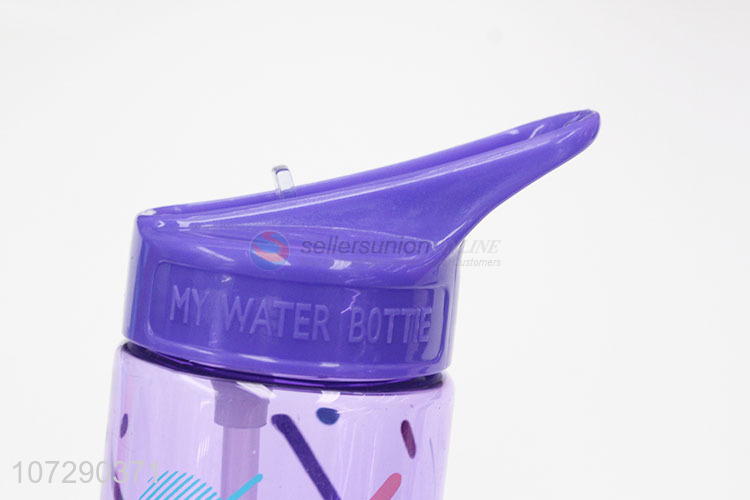 Wholesale cheap leakproof plastic water bottle sports bottle with straw