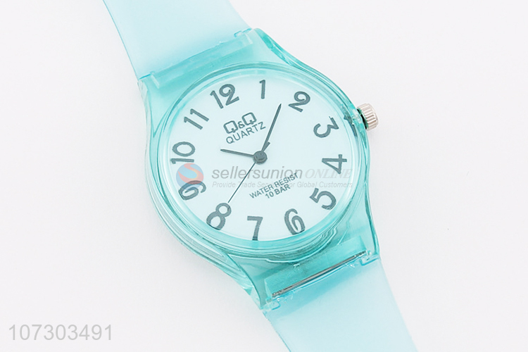 New Design Ladies Plastic Watch With Adjustable Watchband