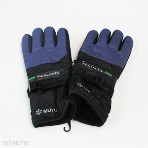 Promotional cheap winter windproof anti-skid sports gloves for men