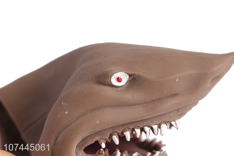 Hot selling soft tpr shark finger puppet toy animal toy