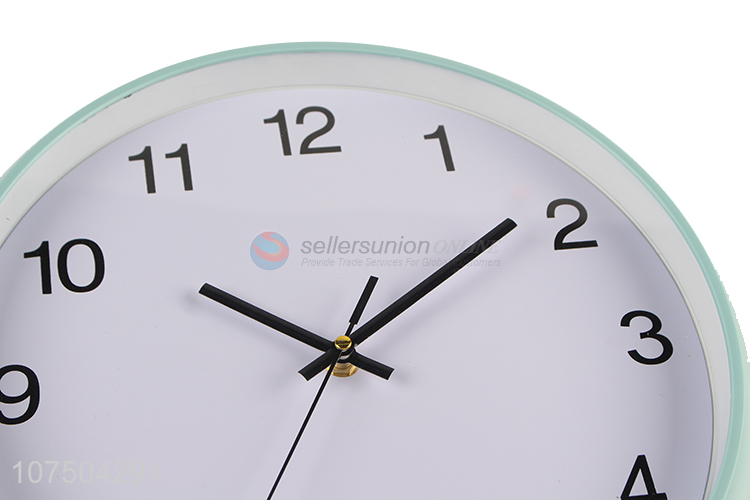 Wholesale Price Home Decoration Simple Round Design Plastic Wall Clock