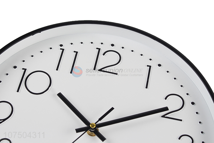 Competitive Price Modern Home Decor Brief Style Round Plastic Wall Clock