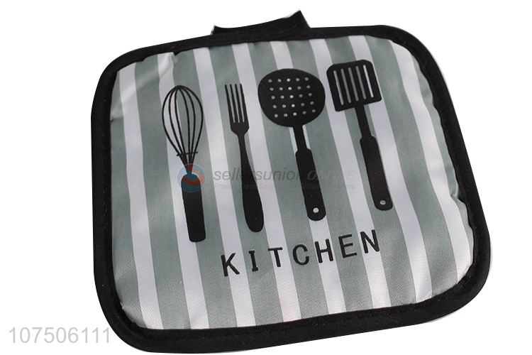 New design heat resistantance kitchen oven glove and pot holder set