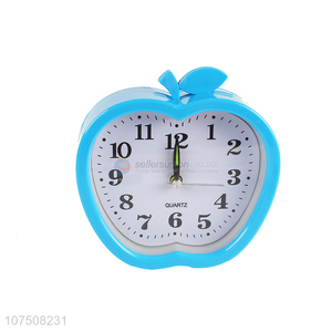 Good quality luminous plastic quartz alarm clock for children