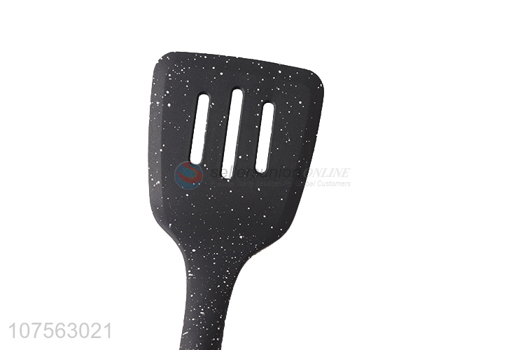 Wholesale Heat Resistant Kitchen Plastic Handle Slotted Nylon Spatula