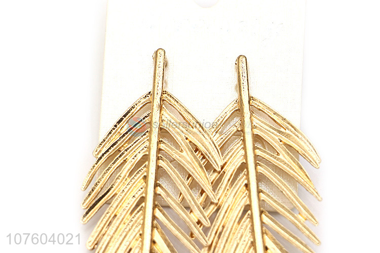 Good quality fashion leaf earrings personalized alloy earrings