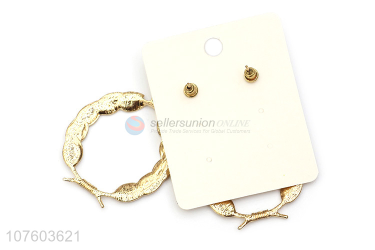 Factory price creative leaf hoop earrings shell alloy ear studs