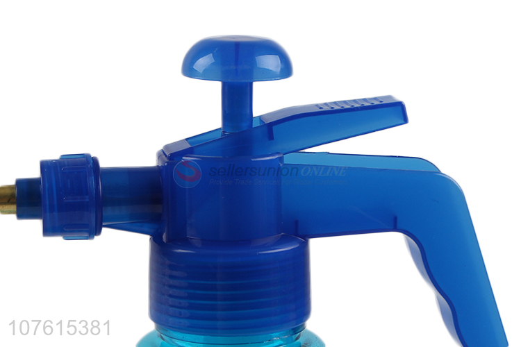 Good quality hand pressure plastic watering can gardening spray bottle