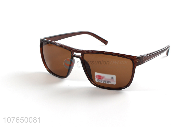 Wholesale Classic Sunglasses For Travel And Holiday