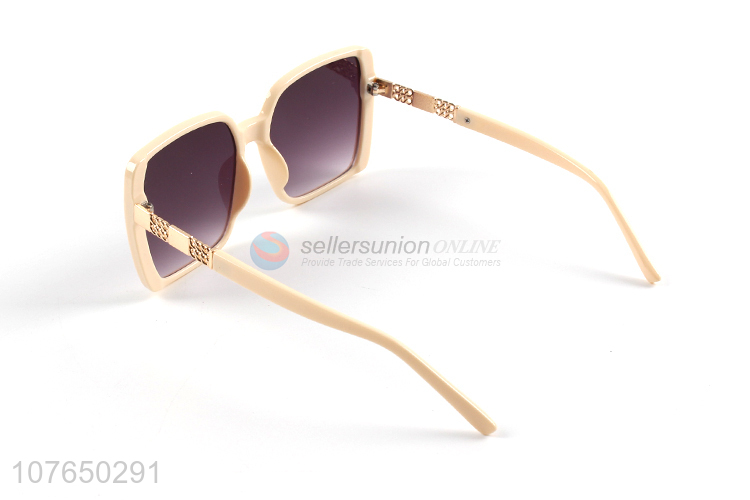 Hot Sale Outdoor Sunglasses Promotional Eyeglasses For Adult