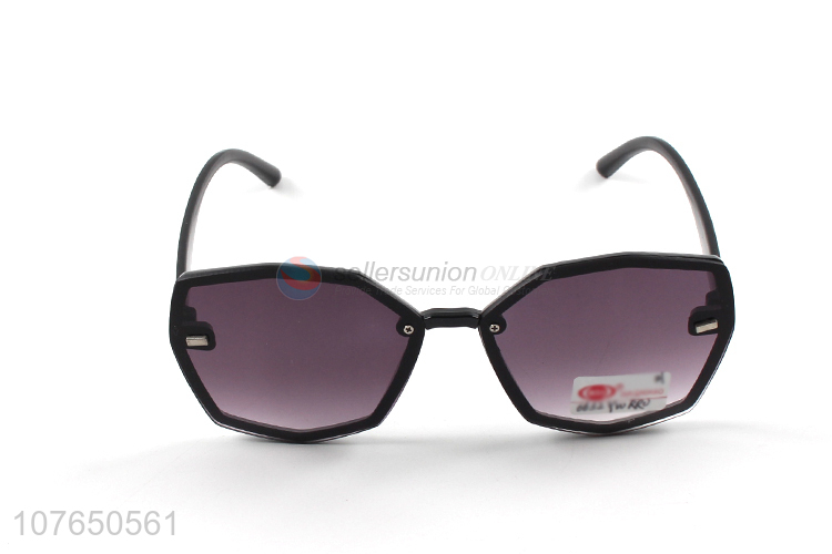 High Quality Irregular Frame Sunglasses Fashion Shades Eyeglasses