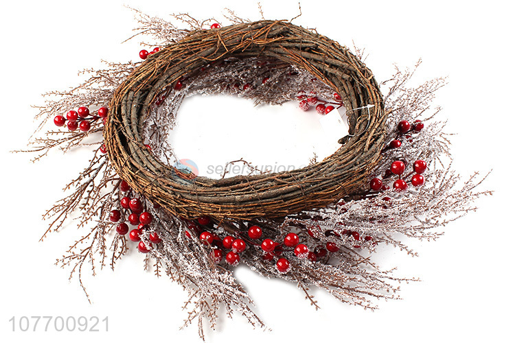 Good quality red berry Chiristmas wreath for front door decoration