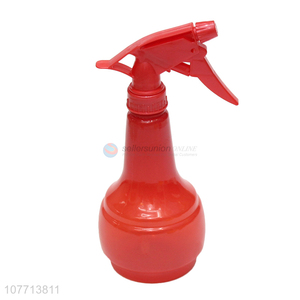 Good Quality Red Plastic Spray Bottle Garden Watering Can