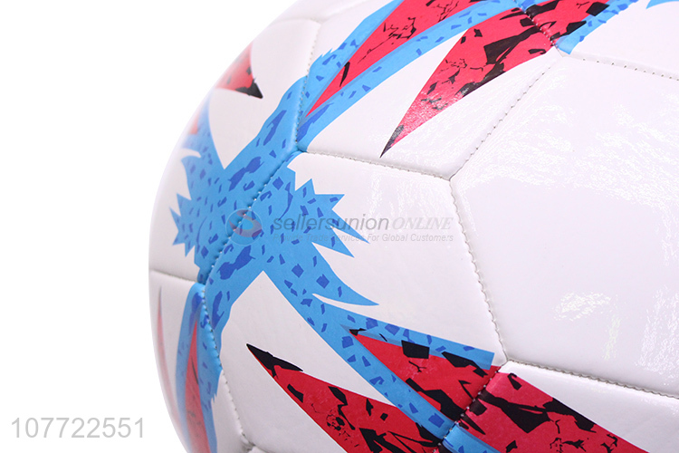 Simple fashion seamless nest edge No. 5 leather children training wear-resistant football