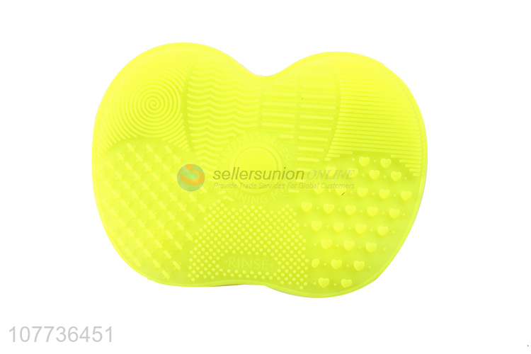 High quality apple shape silicone cosmetic brush cleaning pad soft scrubber board