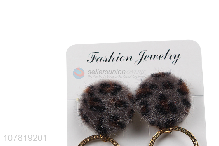 New product fashionable elegant luxury furry pearl earring for women