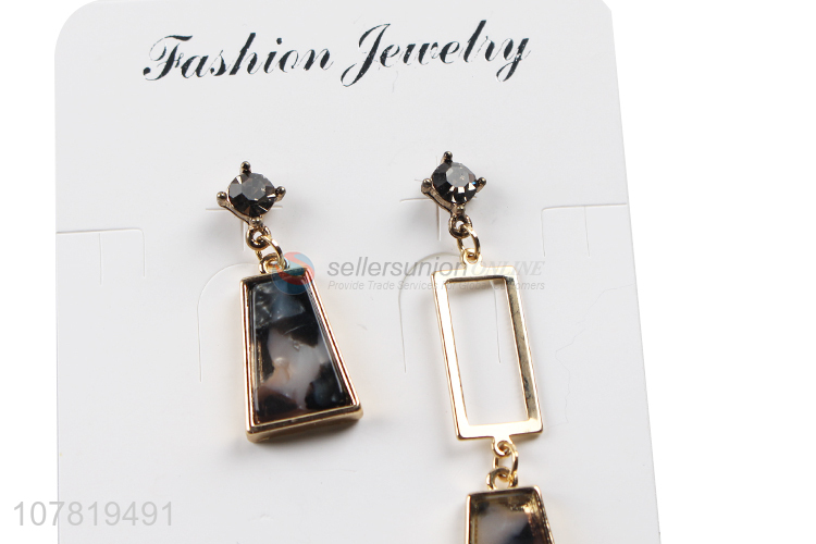 Fashionable asymmetric acetic acid acrylic zinc alloy drop earrings