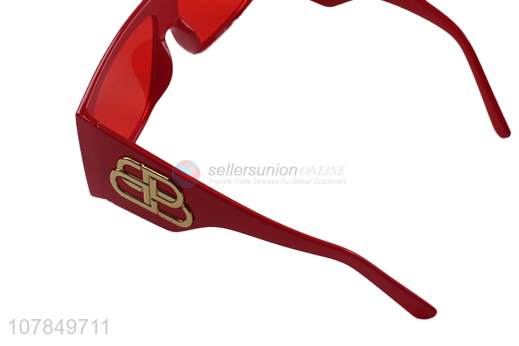 New Design Red Sunglasses Plastic Eyeglasses For Women