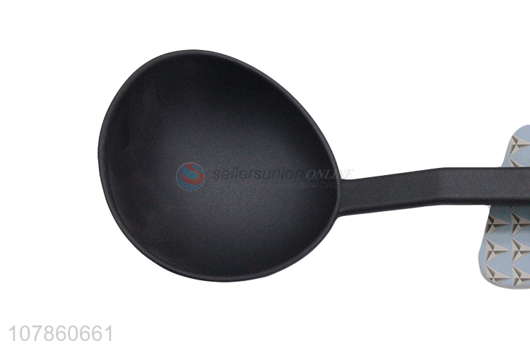 Yiwu wholesale kitchenware ladle cooking shovel spoon for chef