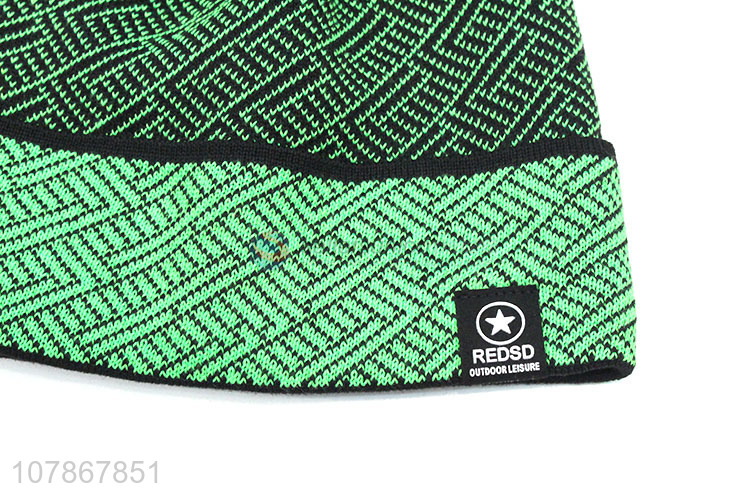 Yiwu wholesale fluorescent green pullover cap outdoor sports warm knitted hat