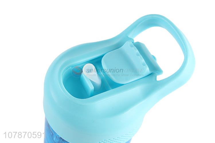 Latest arrival portable plastic water bottle with silicone straw