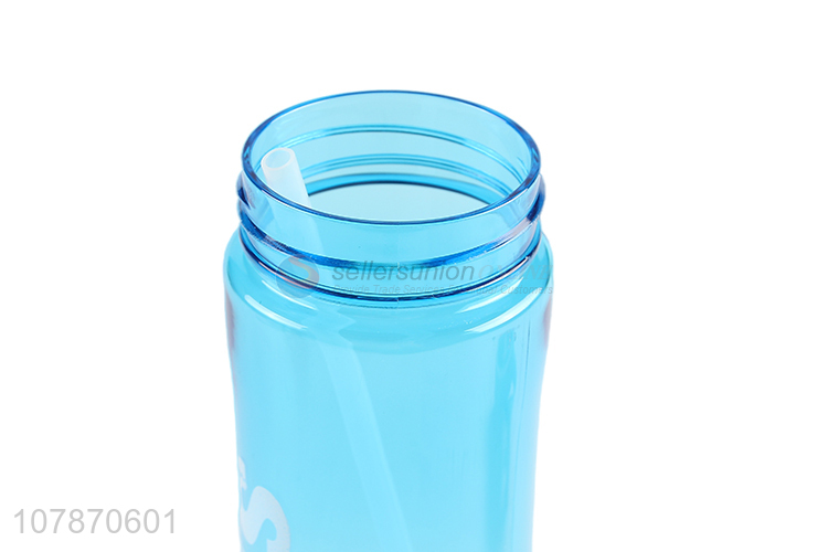 China wholesale plastic travel sport water bottle with straw