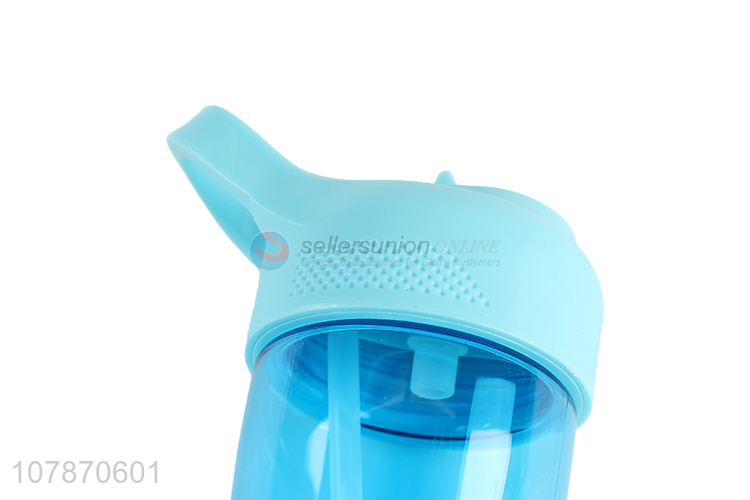 China wholesale plastic travel sport water bottle with straw