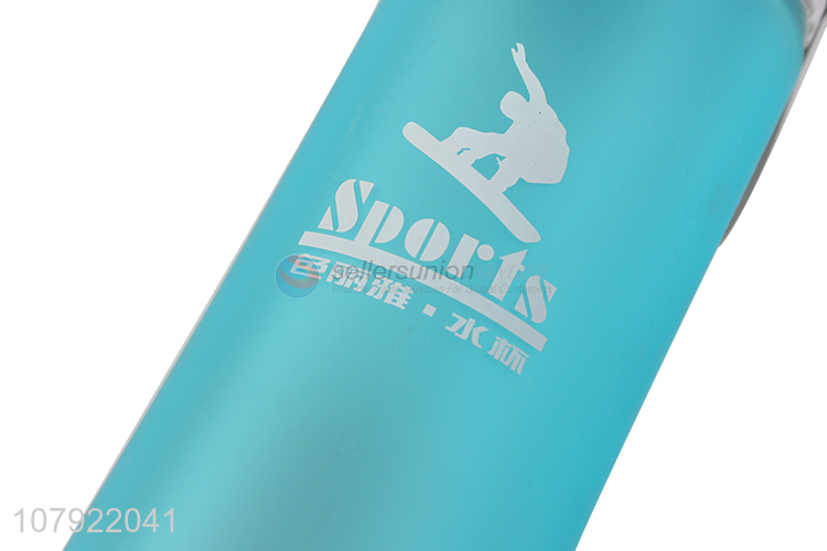 Yiwu direct sale blue portable water cup sports bottle