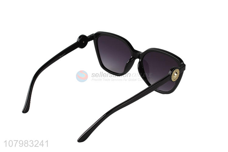 New Design Black Sun Glasses Popular Summer Sunglasses For Adults