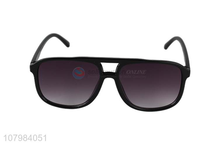 Good Quality Summer Beach Holiday Sunglass Fashion Adults Eyewear