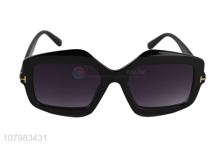 Good Quality Fashionable Sunglasses Popular Sun Glasses Eyeglasses