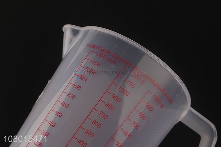 New Arrival Multifunction Plastic Measuring Jug With Handle