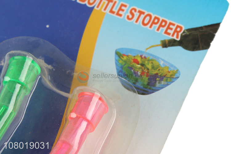 Hot Sale 2 Pieces Plastic Bottle Stopper Wine Pourer