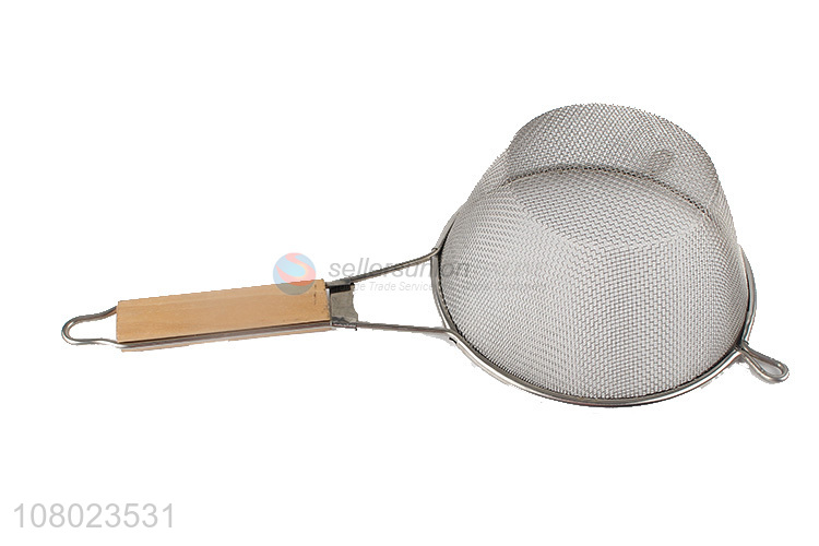 Good Quality Kitchen Stainless Steel Oil Strainer With Wooden Handle