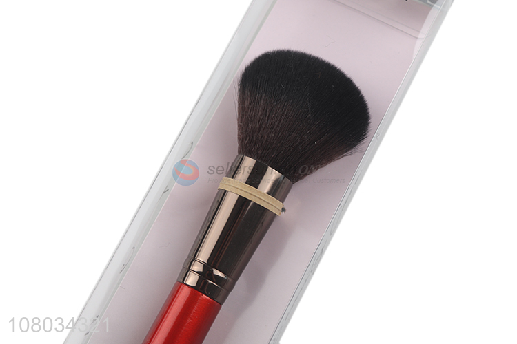 Latest design wooden handle women cosmetic brush makeup brush