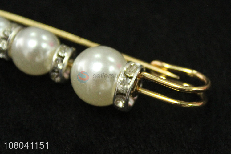 High quality white pearls shape fashion brooch for clothing