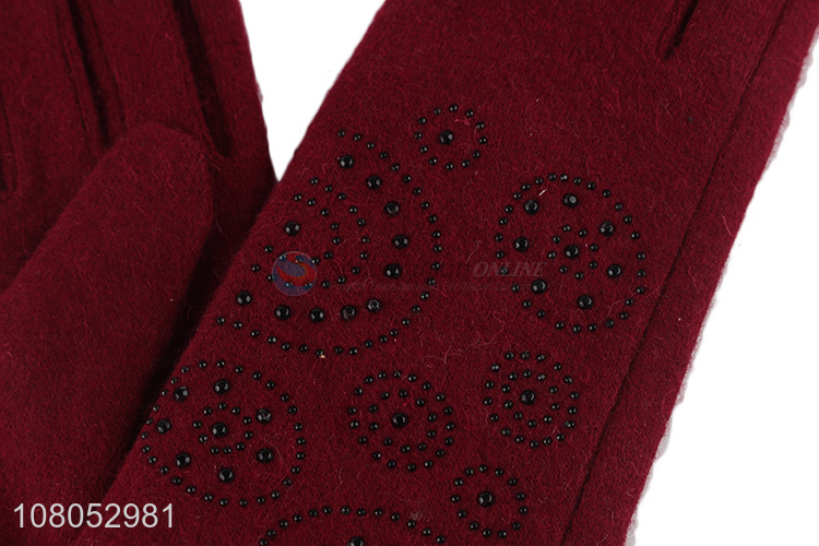 New design red ladies winter outdoor warm gloves