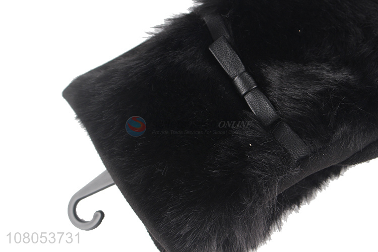 Yiwu market black winter plush gloves for ladies