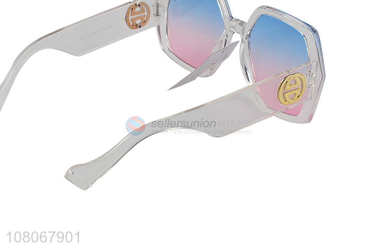 New arrival modern graduated color plastic sunglasses womens sunglasses