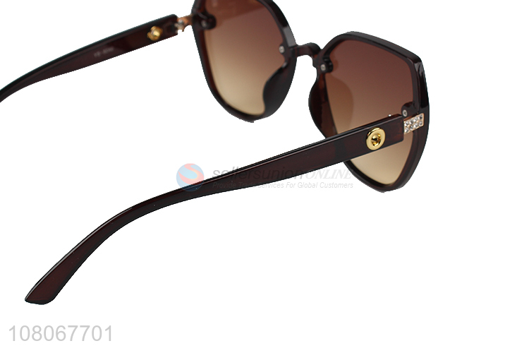 High quality fashion vintage UV400 protection sunglasses for women