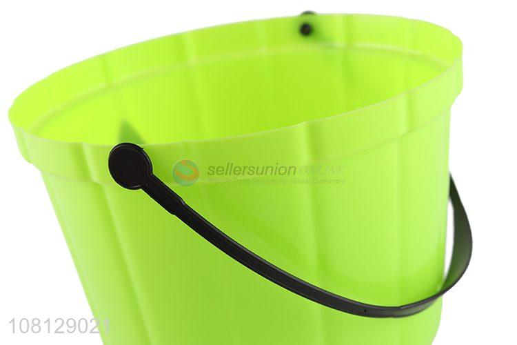 Low price plastic Halloween pumpkin candy bucket for decoration