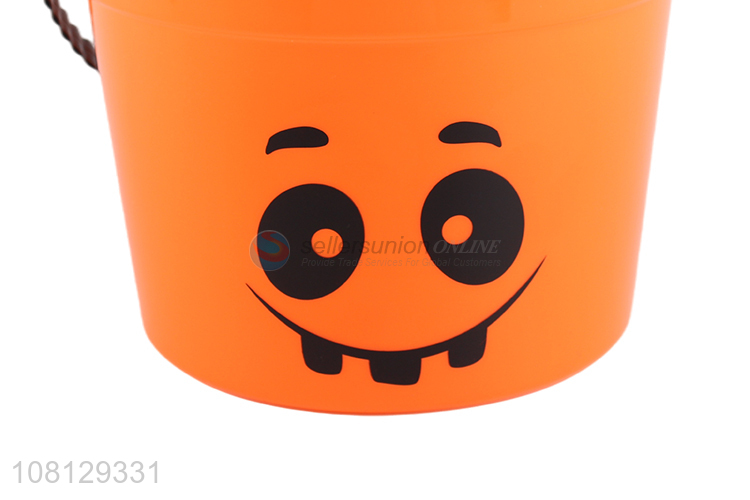 Low price plastic Halloween pumpkin bucket for home decoration